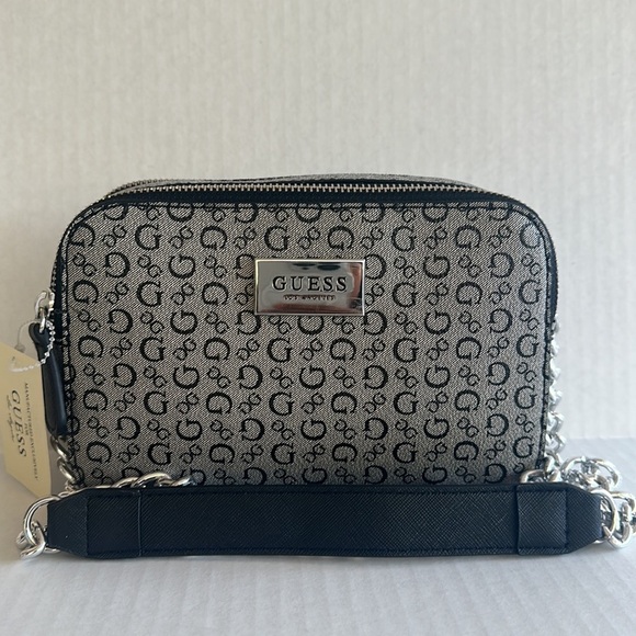 New GUESS LOGO Crossbody Purse - Picture 1 of 8